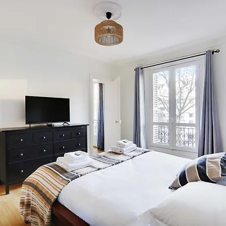 Beautiful - 2br 4p - Arc De Triomphe Parijs
